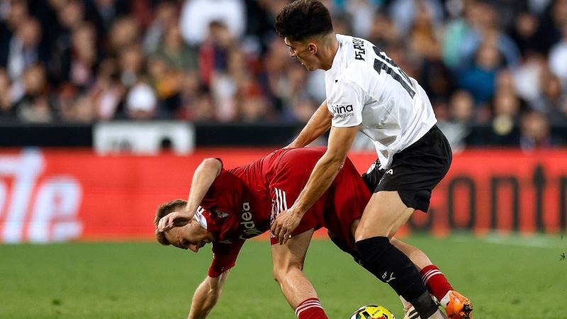 左臀受伤，萨格斯无奈离场（萨格斯左臀受伤提前离场）